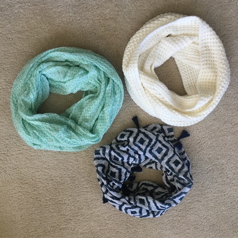 3 infinity scarves